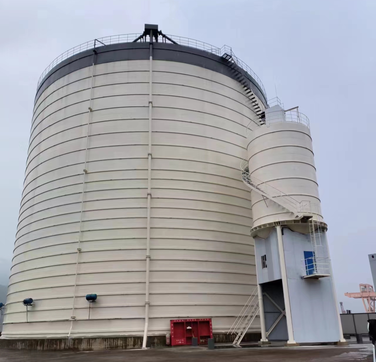 八宿10万吨水泥钢板库