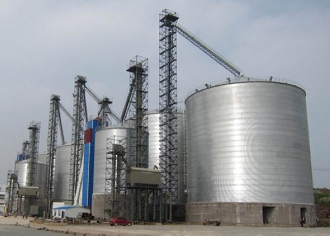 八宿大型钢板库构造参数及水泥储存质量